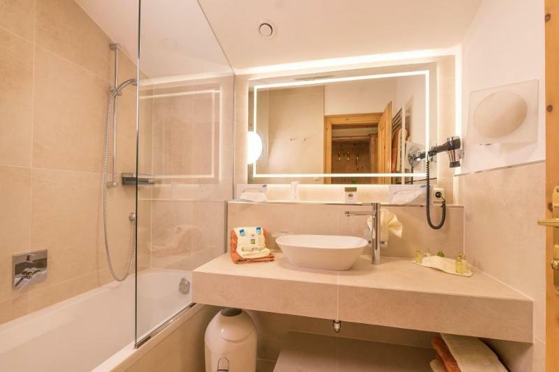 Alpenrose Leading Family Hotel & Resort Lermoos Buitenkant foto